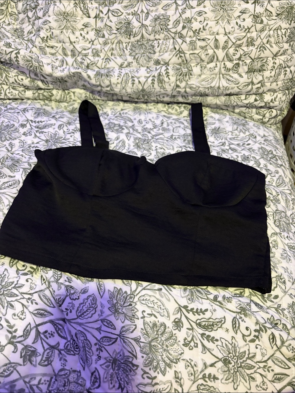 Crop top - Picture 2 of 3
